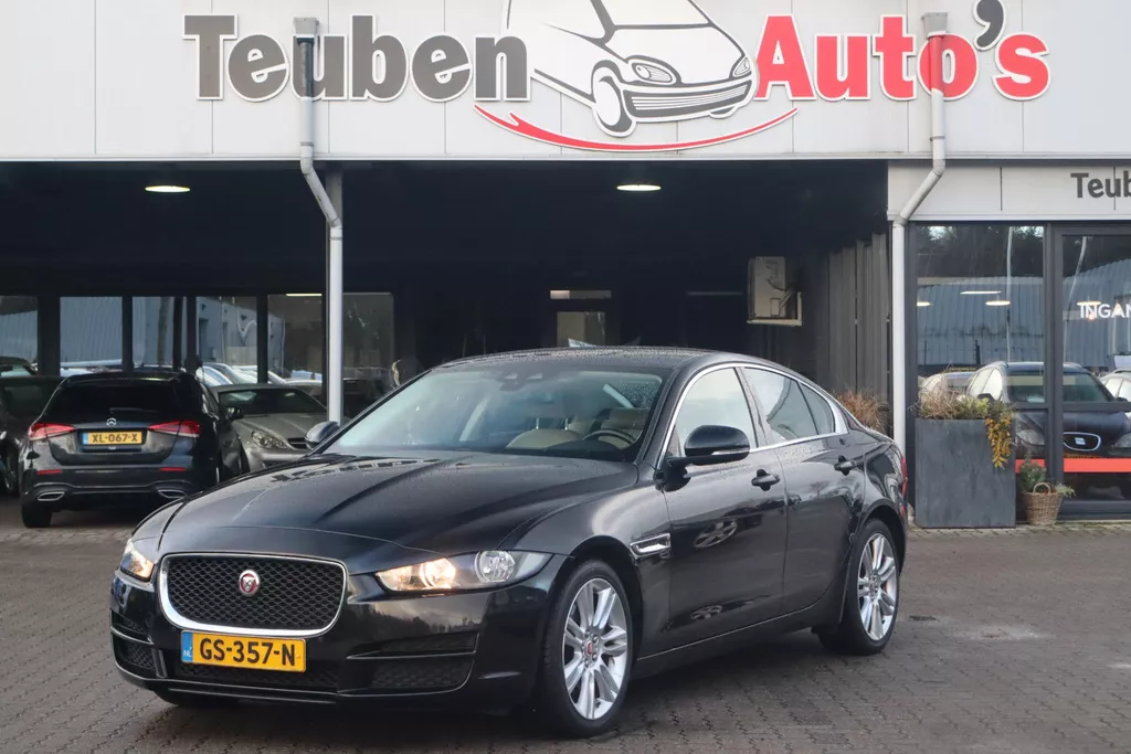 Jaguar XE 2.0 D Portfolio Navigatie, Camera, Lederen interieur, Climate control, Nieuwe distributie ketting