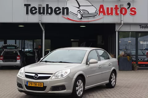 Opel Vectra 1.8-16V Cosmo Climate control, Cruise control, Elektrische ramen, Trekhaak, Lichtmetalen wielen