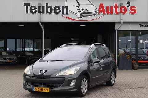 Peugeot 308 SW 1.6 e-HDi Blue Lease Executive Climate control, Automaat, Panoramadak, Trekhaak, Elektrische ramen, Cruise control