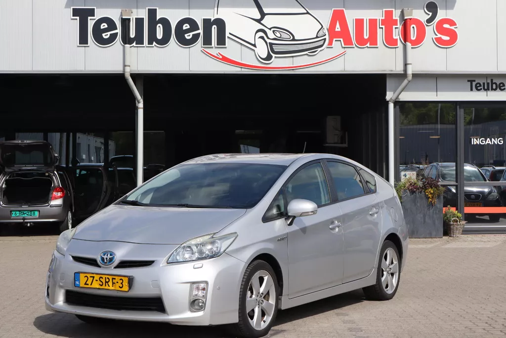 Toyota Prius 1.8 Aspiration Navigatie Navigatie, Camera, Lichtmetalen wielen, Cruise control, Climate control, Head up display