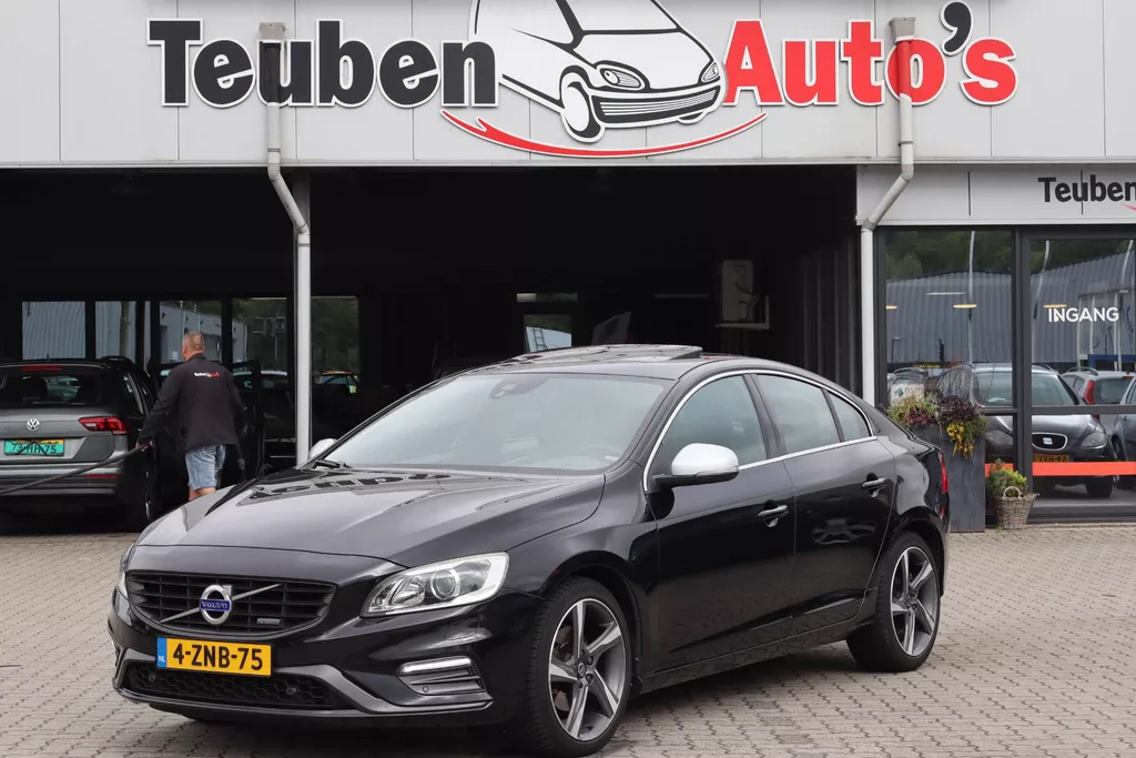 Volvo S60 2.0 D4 R-Design Lederen interieur, Navigatie, Cruise control, Trekhaak, Camera