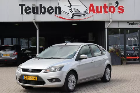 Ford Focus 1.8 Limited Navigatie, Climate control, Elektrische ramen, Cruise control, Trekhaak