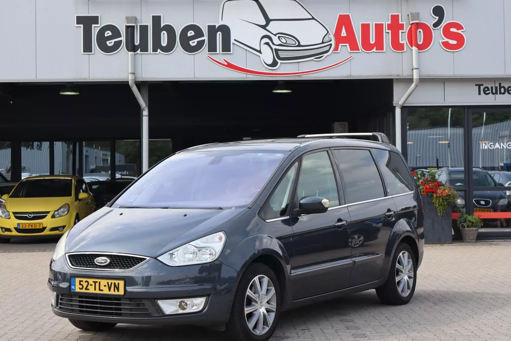 Ford Galaxy 2.0-16V Ghia 7 Persoons, Climate control, Navigatie, Panoramadak, Elektrische ramen, Trekhaak, Cruise control