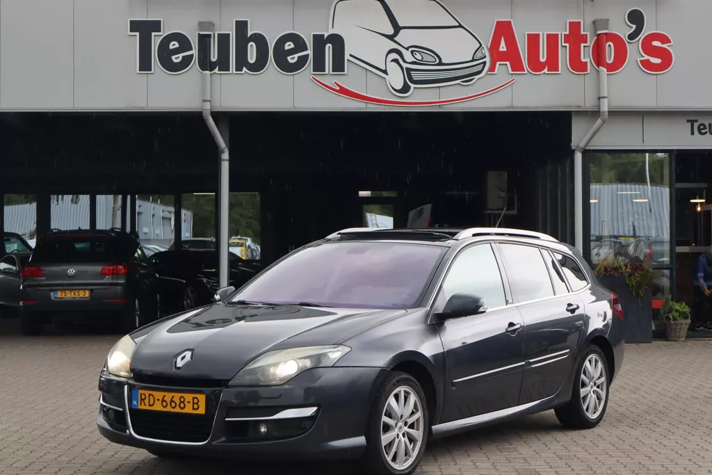 Renault Laguna Estate 2.0 dCi Initiale Climate control, Panoramadak, Schuif- kanteldak, Automaat, Navigatie, Lederen interieur, Stoelverwarming