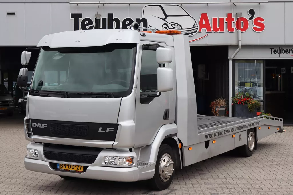 Daf Ae45cf Lederen bekleding, Oprijwagen, Airco, Luchtvering, Trekhaak, Elektrische lier, Led verlichting, Auto transporter