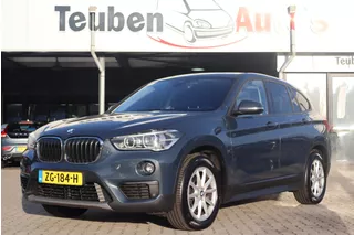 BMW X1 xDrive20i High Executive | 2e Eigenaar | Trekhaak | Cruise Control | Panoramadak | Electrische achterklep |