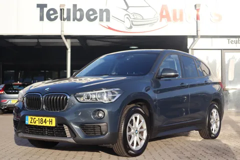 BMW X1 xDrive20i High Executive | 2e Eigenaar | Trekhaak | Cruise Control | Panoramadak | Electrische achterklep |