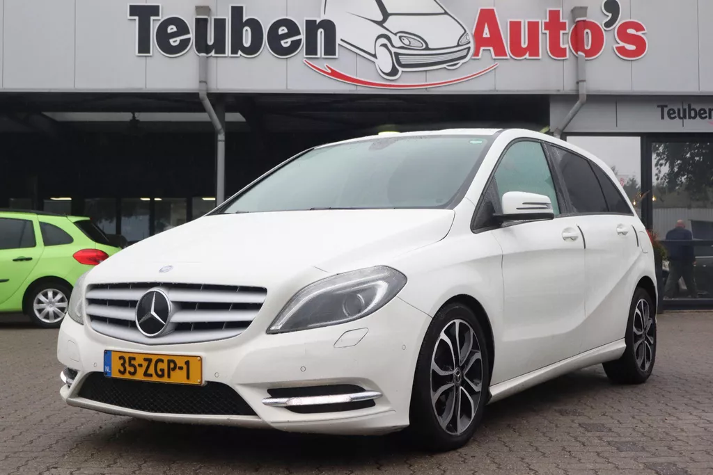 Mercedes-Benz B-klasse 180 CDI Ambition | Automaat | Xenon | PDC voor en achter | Navigatie | Bluetooth | Trekhaak